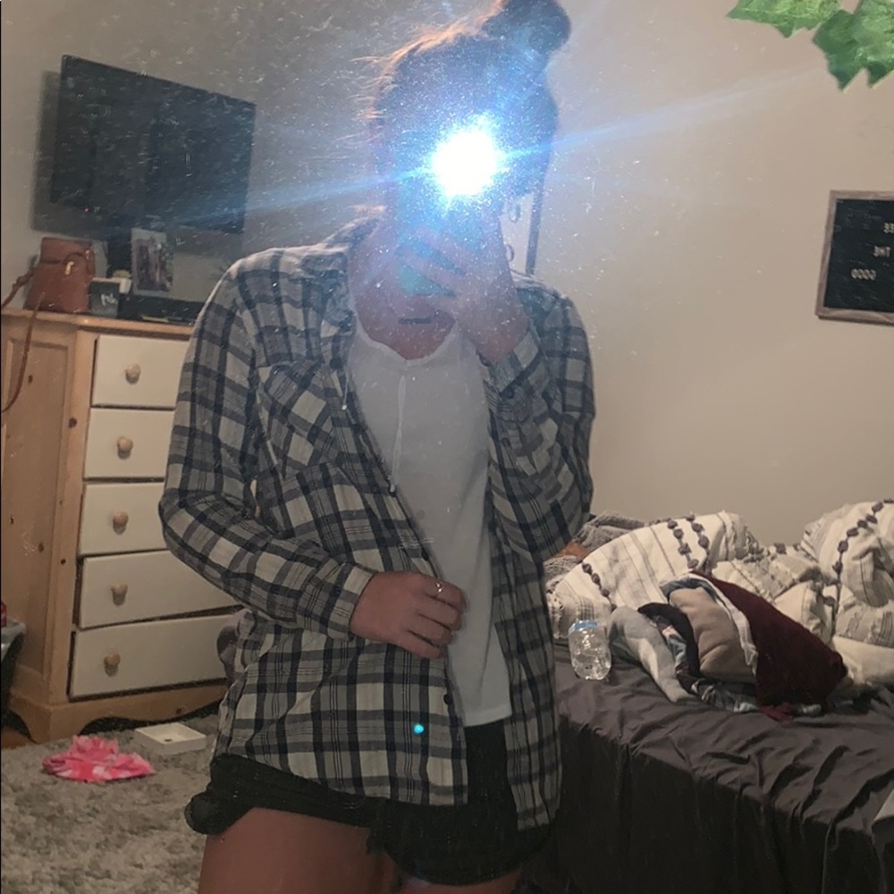 Flannel - Picture 2 of 4